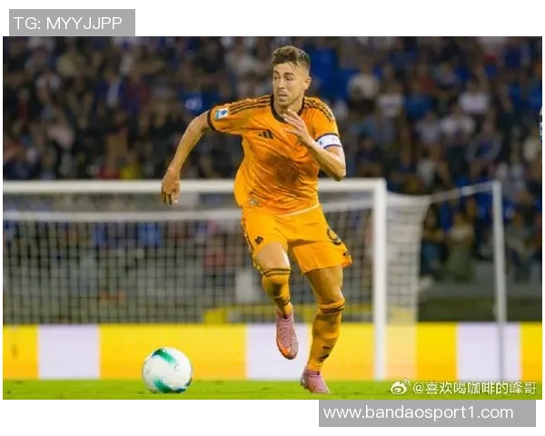 沙拉维谈罗马进攻提升与意甲榜首乐趣三球展现球队实力 沙拉维谈罗马进攻提升与意甲榜首乐趣三球展现球队实力