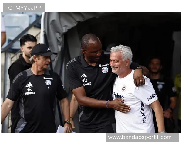 英媒称BlueCo需优先为斯特拉斯堡寻找新主帅忽视白堡本赛季表现