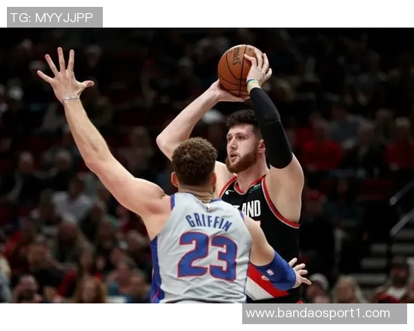 奎因半场助攻与失误并存成长之路的代价与收获 奎因半场助攻与失误并存成长之路的代价与收获