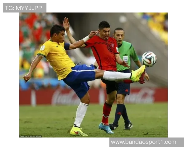 维卡里奥承认失误导致第二个丢球本想大脚解围却踢疵了